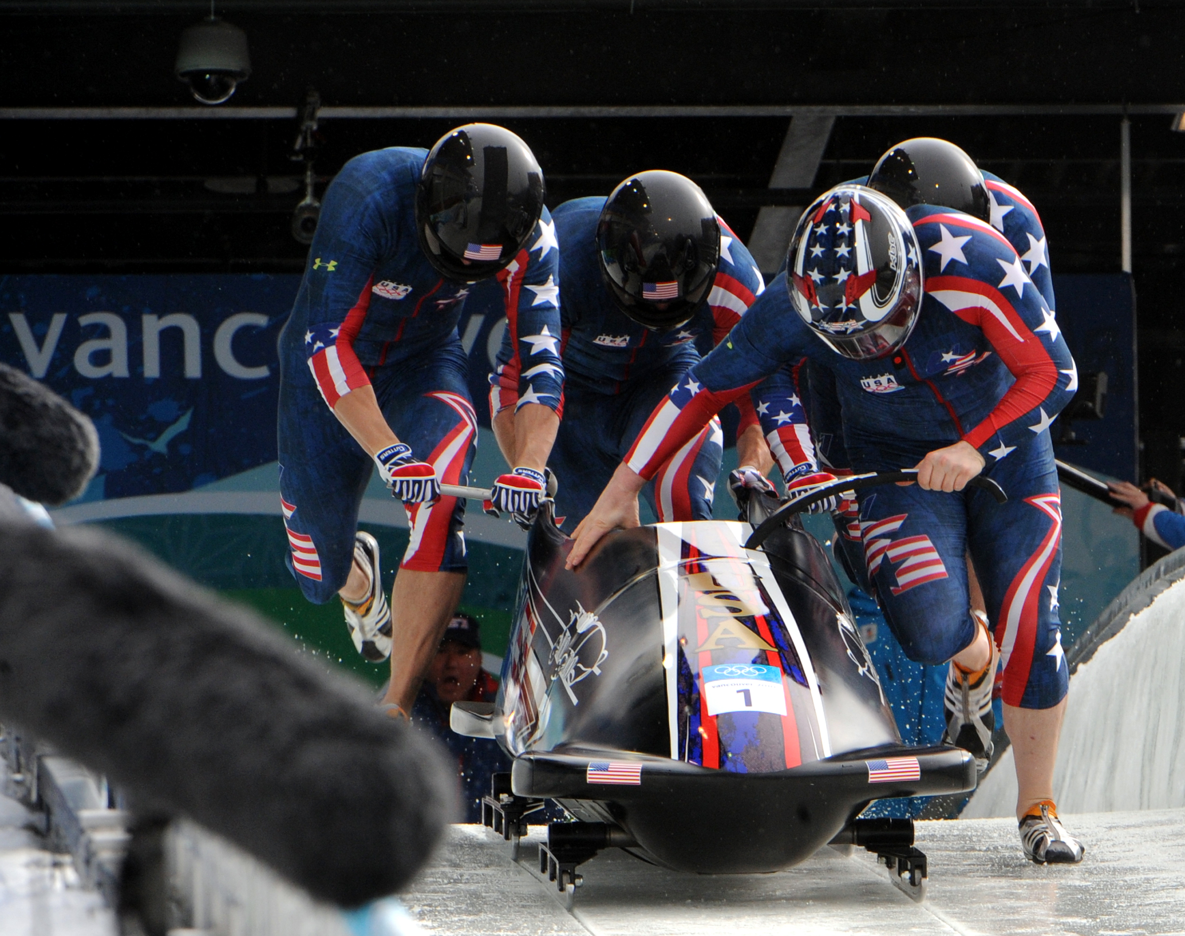 Zawody bobsleje